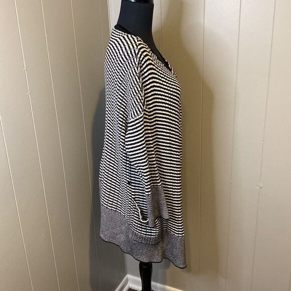 Z Kenneth Cole New York Women’s Medium Long Sleeve Cardigan Pockets Stripes Knit - Picture 6 of 9